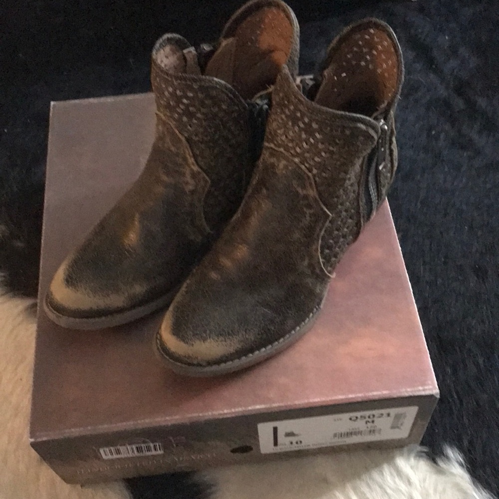 COPY - Circle G booties